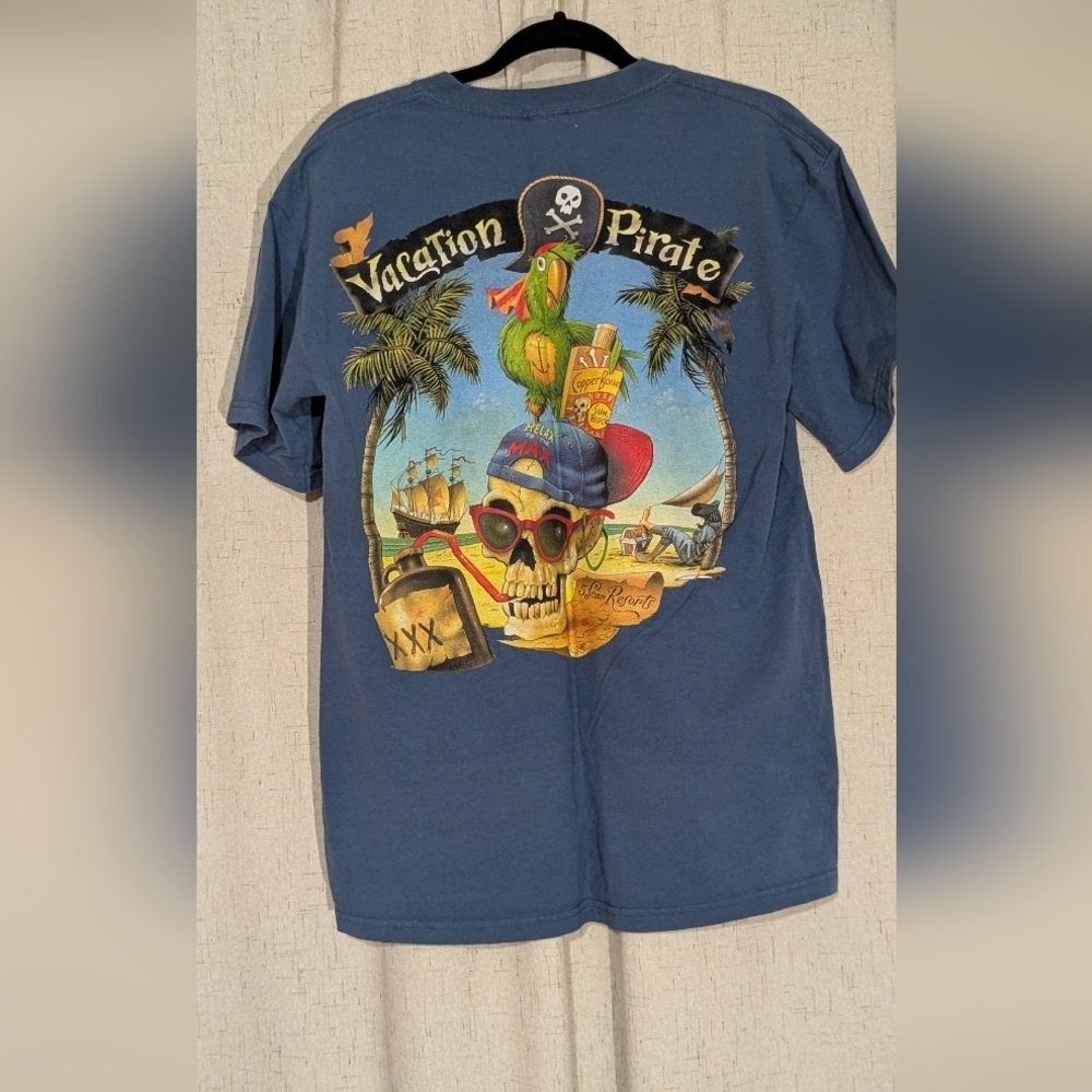 Disney World T-Shirt with Mickey Mouse Walt Disy Tag Pirates Of The Caribbean - Picture 4 of 8